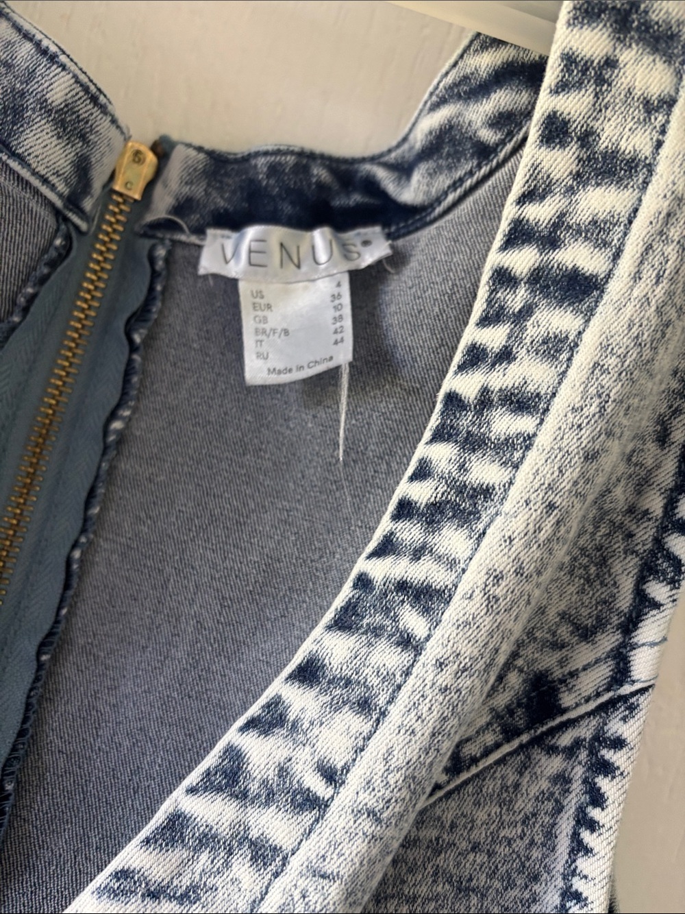 VENUS Light blue Acid-Wash Denim Jumpsuit - Picture 4 of 6